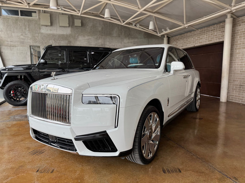 Rolls Royce Cullinan 2025
