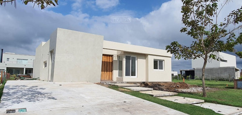 Casa En Venta Ubicado En Puertos, Escobar, G.b.a. Zona Norte