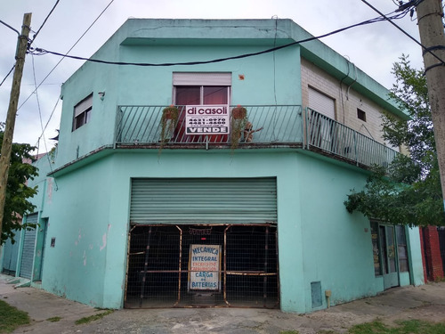 Amplia Vivienda En Planta Alta. Ituzaingo Norte. Acepta Permuta