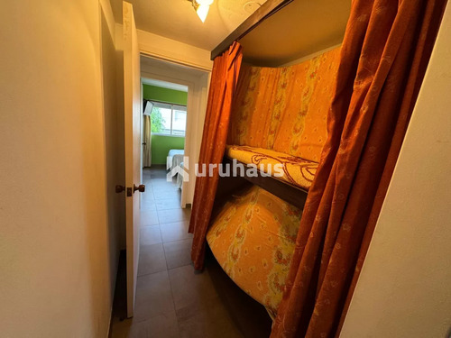 Apartamento 2 Dormitorios Con Terraza Cerrada Y Parrillero