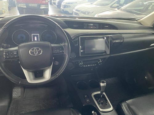 Imagem 4 de 8 de Toyota Hilux 2.7 Srv 4x2 Cd 16v Flex 4p Automático