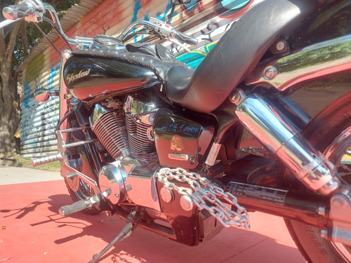 Shadow 750