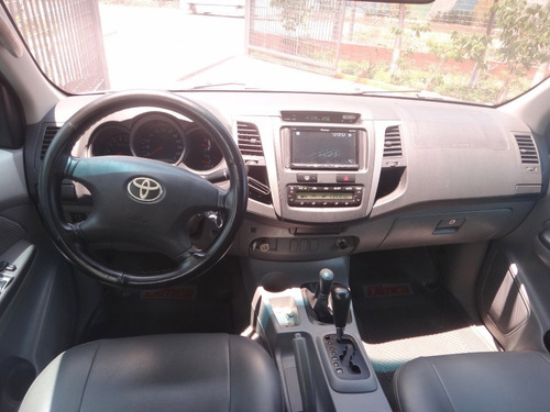 Imagen 10 de 14 de Toyota Hilux Kavak 4x4