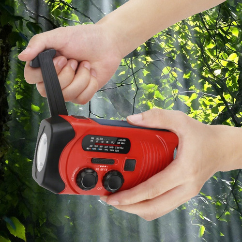 Radio Solar Emergencia Portatil Recargable Powerbank Luz Led Color Rojo