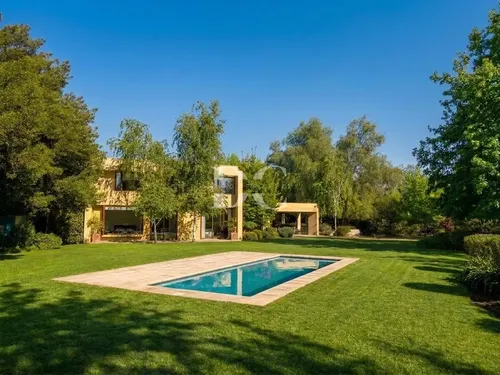 Casa En Venta De 4 Dorm. En Colina