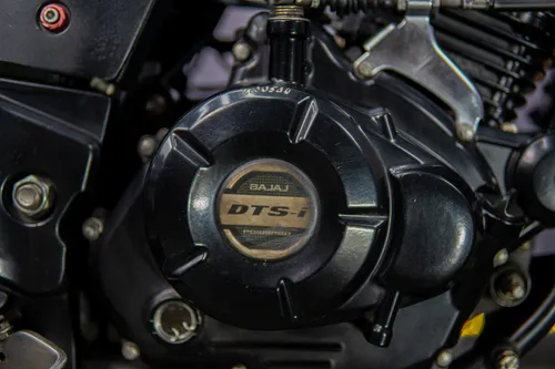 Bajaj Pulsar 180 Fi Neon 2023