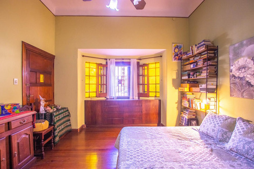 Imagen 19 de 30 de Casa 6 Ambientes Y Medio En Venta En Caseros Centro
