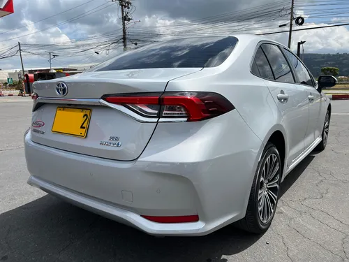 Toyota Corolla 1.8cc Hibrido At Aa 4x2