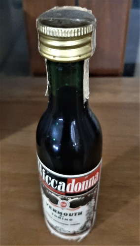 Botellita Miniatura Vermouth Riccardonna Italia Cerrada 1970 (Usado)