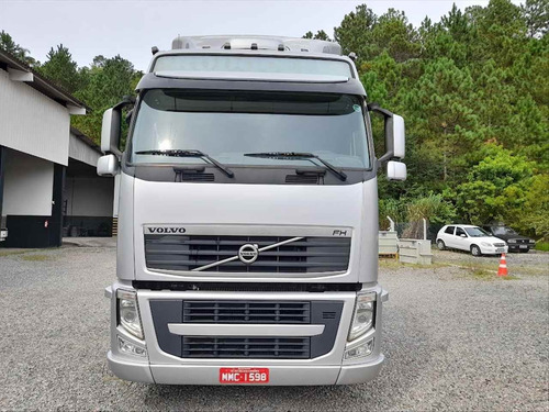 Imagem 2 de 14 de Volvo Fh 460 6x2t 2014/2014 I-shift Globetrotter