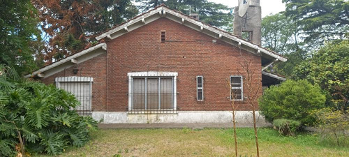 Quinta En Venta - 5 Dormitorios 3 Baños - 3000mts2 - Longchamps, Almirante Brown