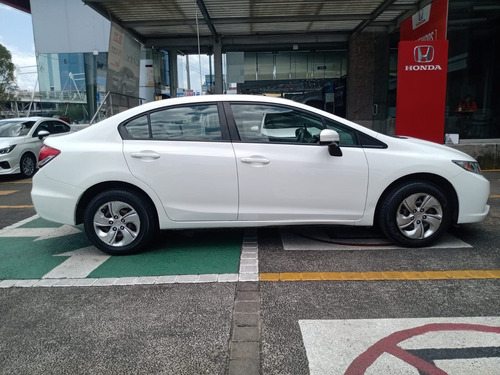 Imagen 2 de 15 de Honda Civic 2014 1.8 Lx Sedan Mt