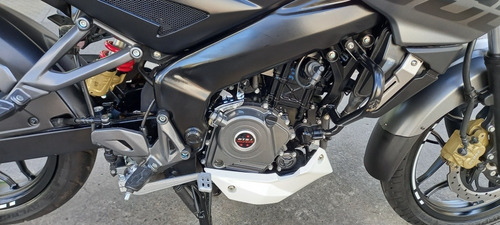 Imagen 13 de 20 de Bajaj Rouser Ns200