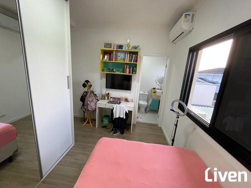 Imagem 16 de 30 de Casa Maravilhosa Com 4 Suítes, Área Gourmet, Piscina E 2 Vagas No Urbanova - So0736