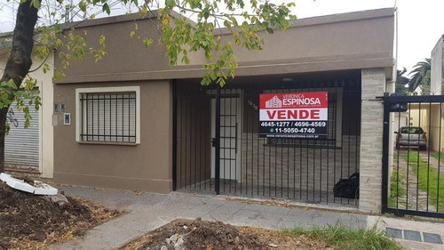 Ph En Venta De Tres Ambientes En Castelar