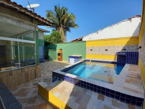 Imagem 3 de 14 de Belíssima Casa No Jardim Palmeiras Lado Praia Com Piscina