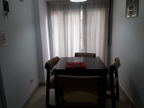 2 Ambientes Contrafrente Con Balcon