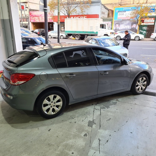 Imagen 21 de 25 de Chevrolet Cruze Usado 2016 1.8 Lt Mt 5 P