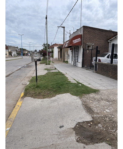 Taller, Galpon Lavadero Gomeria Sobre Av 75 Entre 68 Y 70