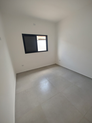 Casa Com Dois Quartos Sendo Uma Suíte, Piscina