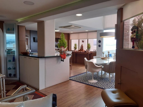 Cobertura Com 3 Dormitórios À Venda, 219 M² Por R$ 1.790.000,00 - Coqueiros - Florianópolis/sc - Co0258