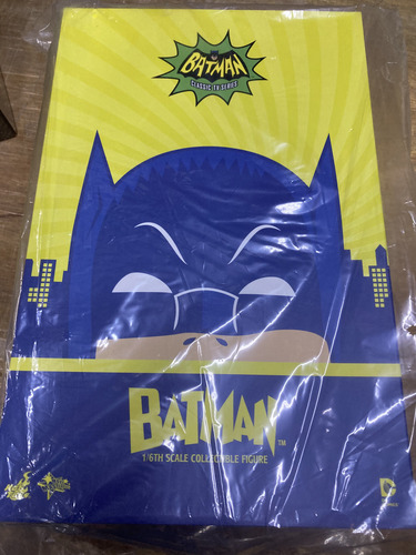 Batman 1/6 1966 Classic Tv Series Adam West Dc Hot Toys