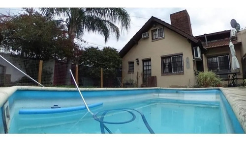 Venta Casa En Ituzaingo Con Piscina . Toma Menor Valor