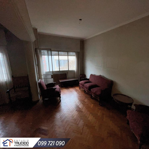 Imagen 2 de 20 de Apartamento - Centro (montevideo) - 3 Dormitorios Servicio Completo - 2 Baños - Cocina Definida A Gas Por Cañería.- Palacio Siri U$s 200.000