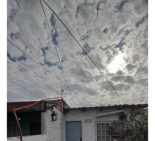 Vendo 2 Casas Con Terreno Propio Zona Comercial Colectivos En Puerta G Catan