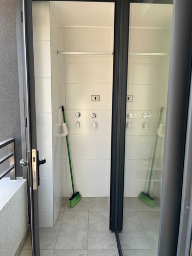 Amplio Estudio Amoblado Metro Irarrázaval (98700)