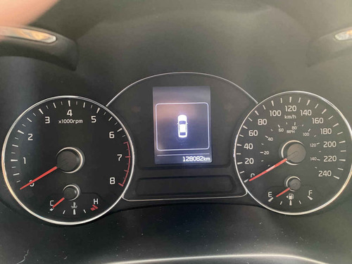 Imagen 9 de 14 de Kia Forte Hb 2018 5p Sx, Tm6, Piel, Qc, Ra-17