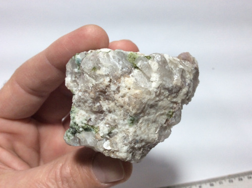 Imagem 5 de 10 de Turmalina Verde Com Albita, Quartzo E Lepidolita #97