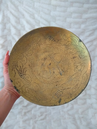 Bandeja / Charola De Bronce Con Preciosos Grabados 25cms (Usado)