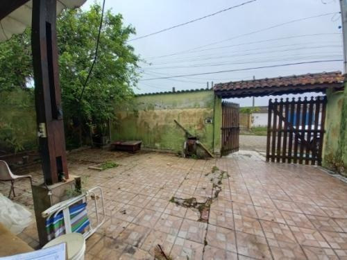 Imagem 3 de 14 de Casa C/ Edícula Perto Comércios Gaivota Lado Praia Itanhaém
