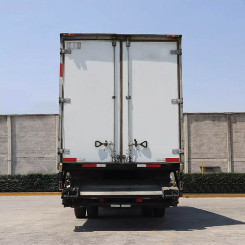 International 4300 Modelo 2013