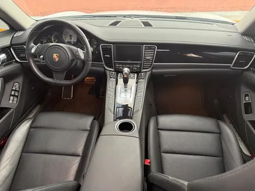 Porsche Panamera 3.0 S E-hybrid At