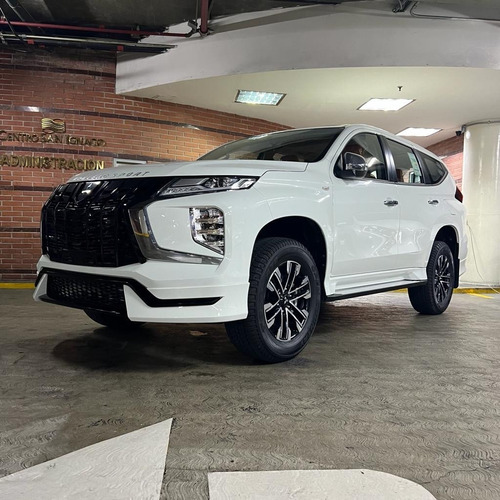 Imagen 1 de 10 de Mitsubishi Montero Sport 2022