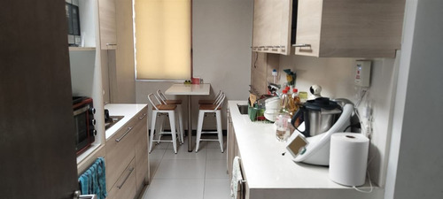 Casa En Venta De 4 Dorm. En Las Condes Apumanque J80