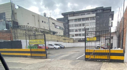 Imagen 6 de 17 de Parqueadero En Arriendo En Bogotá Chico Reservado. Cod 1066029