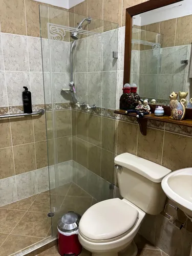 Vendo Amplia Casa En Laureles Lorena