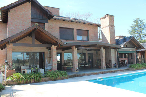 Casa En Golfers C.c. Venta, Alquiler Anual / Temporal