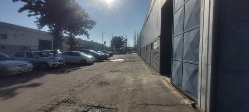 Amplia Bodega Industrial Con Oficinas Para Tus Operaciones