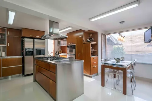 Casa En Arriendo/venta En Sierras Del Moral. Cod V7515