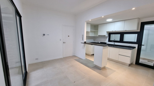 Imagen 3 de 16 de En Venta. Ph De 3 Ambientes Totalmente Reciclado. Zona Güemes.