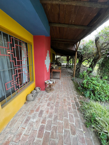 Hermosa Casa En Venta Con Gran Terreno En Colonia 