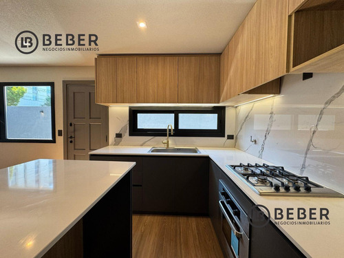 Venta Ph 3 Ambientes Con Patio Y Pileta, Parque Luro, Mar Del Plata