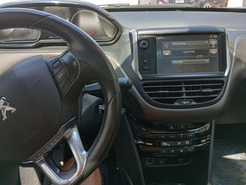 Peugeot 2008 1.6 Feline