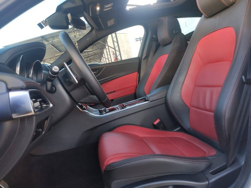 Jaguar Xe 2.0 16v Ingenium P250 Gasolina Landmark 4p