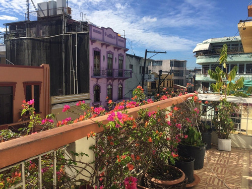 Alquiler Habitación Amueblada Próximo A La Calle El Conde, Zona Colonial, Santo Domingo