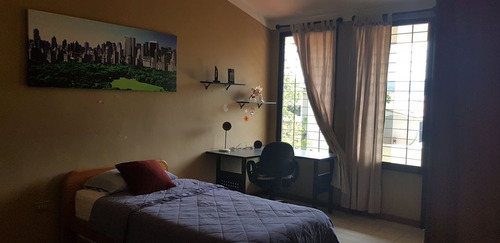 Imagen 3 de 9 de Se Vende Townhouse En El Conj. Res. Golden House, Piedras Pintadas. Código.: Foth-115